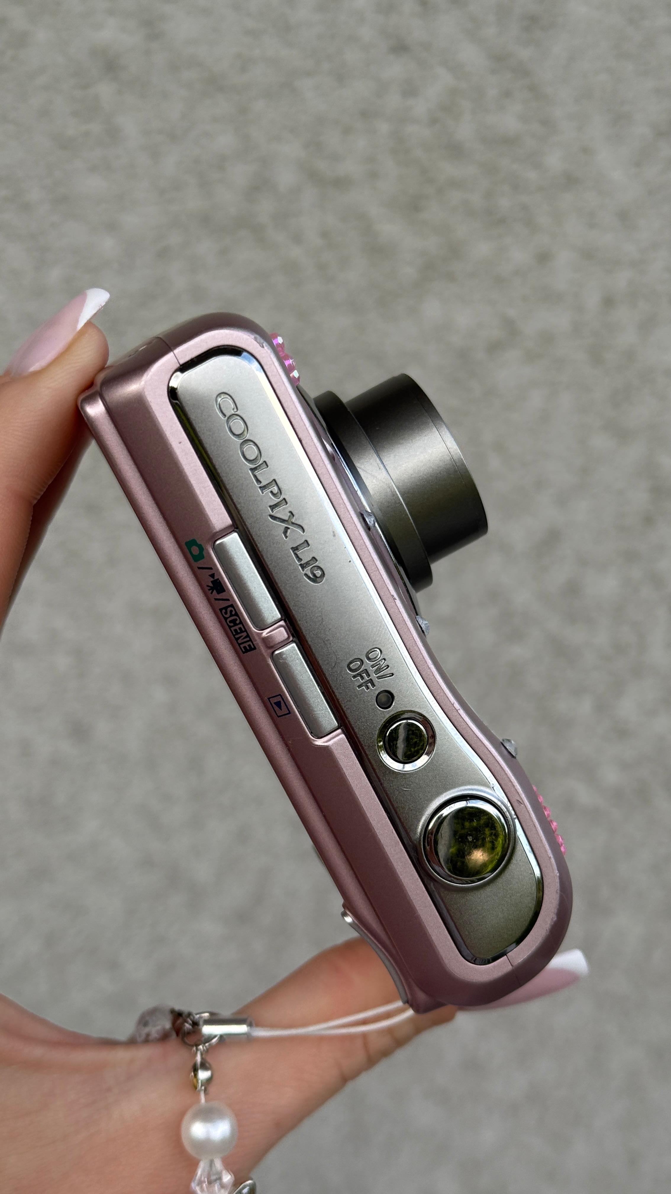Nikon Coolpix L19