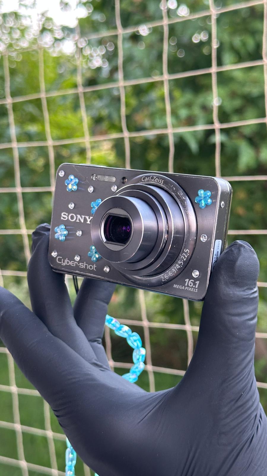 Sony Cyber-shot W570